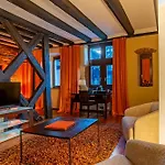 فندق مبيت وإفطار Le B. Suites, & Restaurant