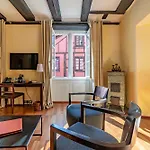 فندق مبيت وإفطار Le B. Suites, & Restaurant 4*
