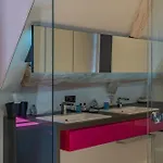 Le B. Suites, & Restaurant