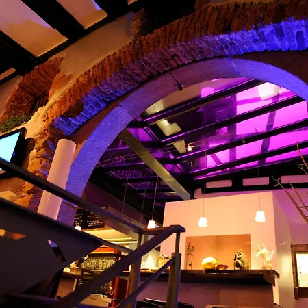 Bed & Breakfast Le B. Suites, & Restaurant