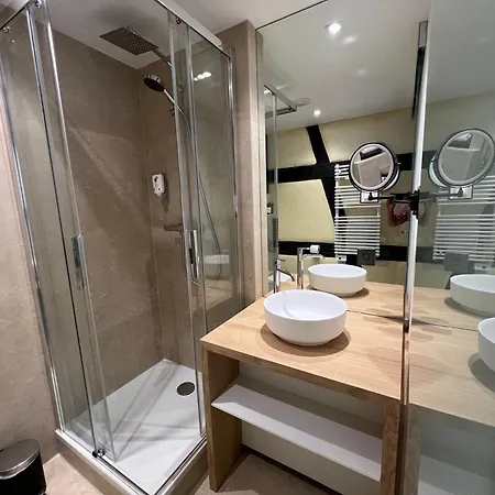 Bed & Breakfast Le B. Suites, Chambres & Restaurant 4*