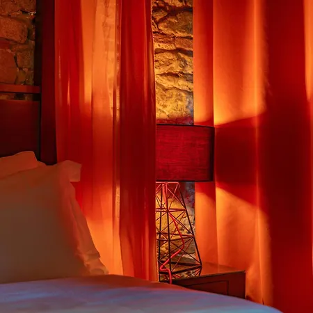 فندق مبيت وإفطار Le B. Suites, & Restaurant 4*