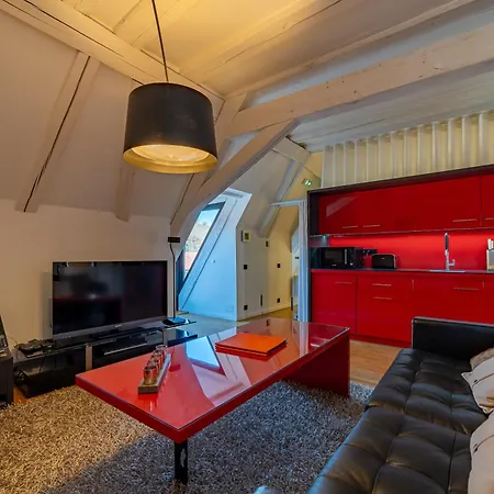 Le B. Suites, & Restaurant Bed and breakfast