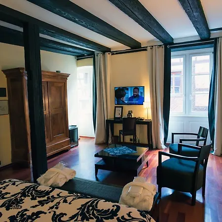 Le B. Suites, Chambres & Restaurant 2*