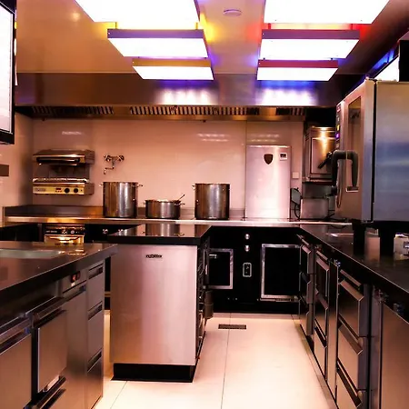 Le B. Suites, & Restaurant Nocleg ze śniadaniem 4*