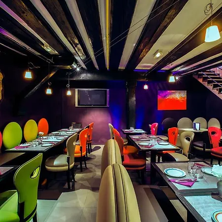 Couette-café Le B. Suites, Chambres&restaurant 2*