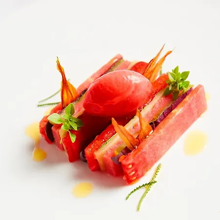 Le B. Suites, & Restaurant 2*