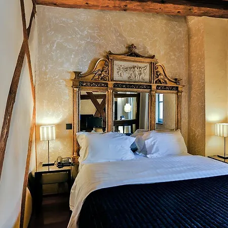 Nocleg ze śniadaniem Le B. Suites, & Restaurant 4*