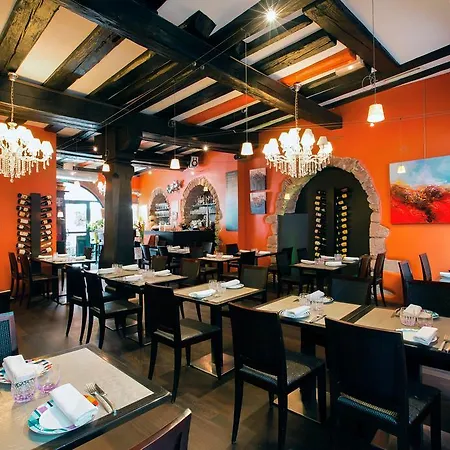 Le B. Suites, Chambres & Restaurant Bed & Breakfast
