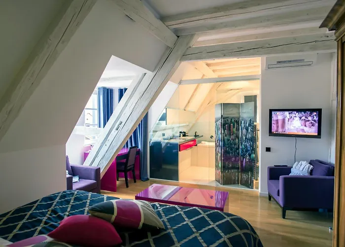 Bed & Breakfast Le B. Suites, Chambres & Restaurant