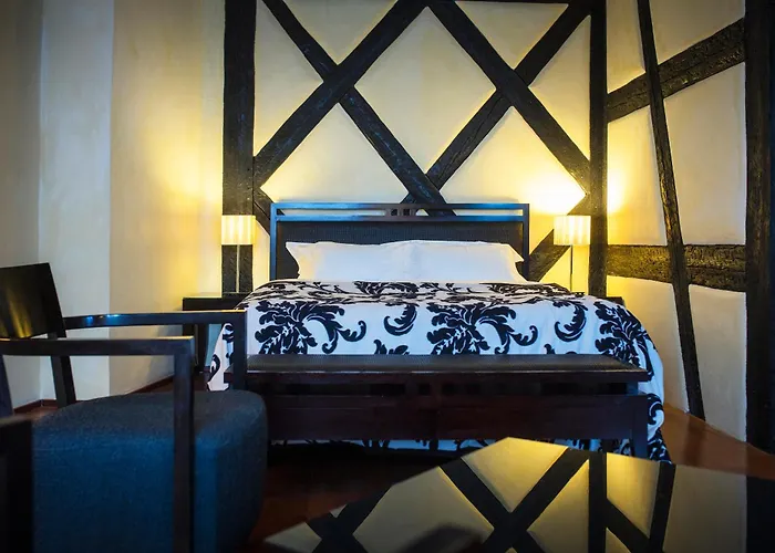 Le B. Suites, Chambres & Restaurant Bed & Breakfast 4*