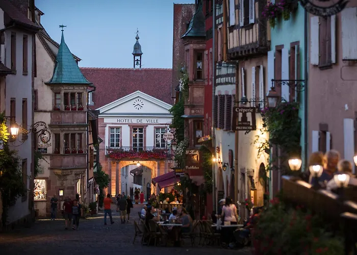 Le B. Suites, Chambres & Restaurant Bed & Breakfast 4*