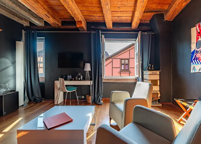 B&B Le B. Suites, & Restaurant