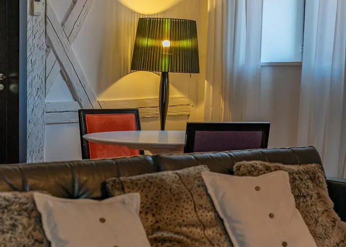 Le B. Suites, & Restaurant B&B